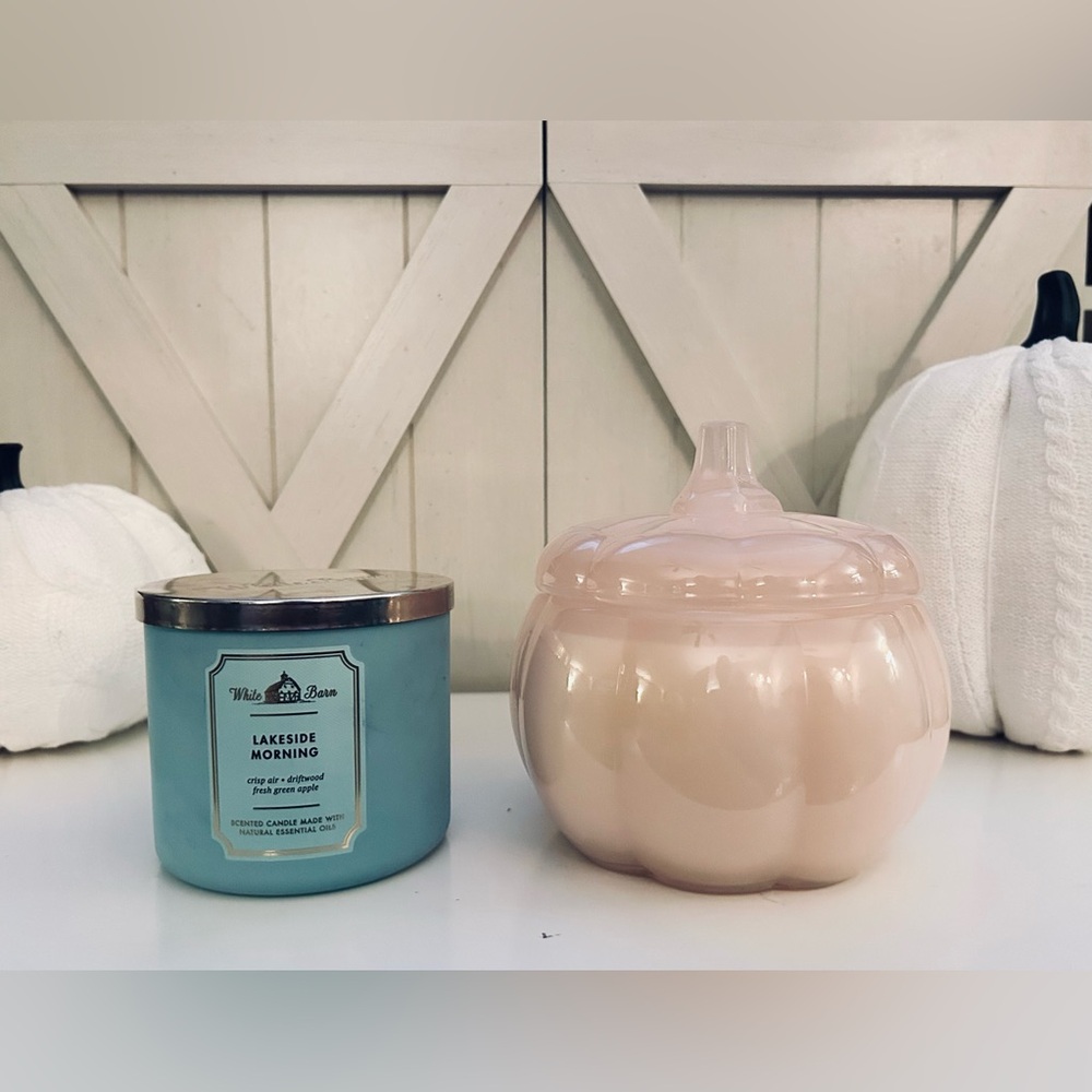 Better Homes & Gardens Salted Coconut Mahogany 3-Wick Glass Pumpkin 30oz Candle - Picture 9 of 13